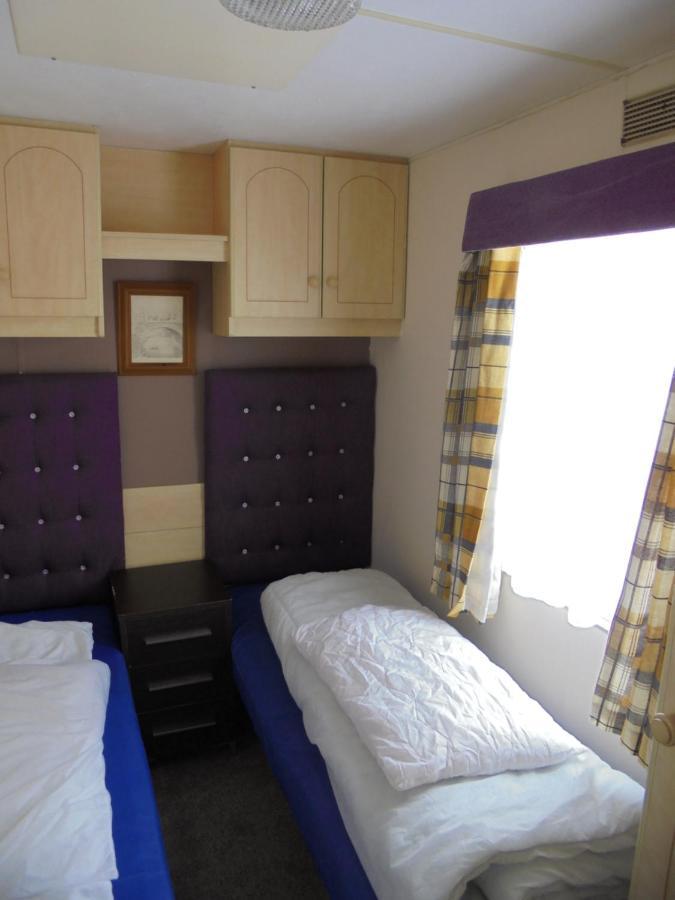 6 Berth 3 Bedroom Panel Heated On Kingfisher Florida